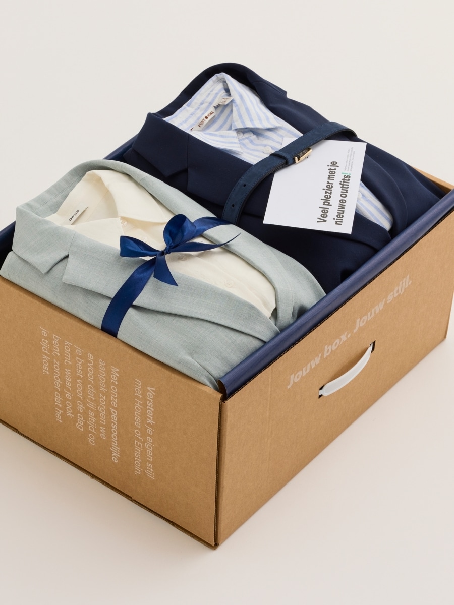 Kledingbox vrouw voorbeeld business