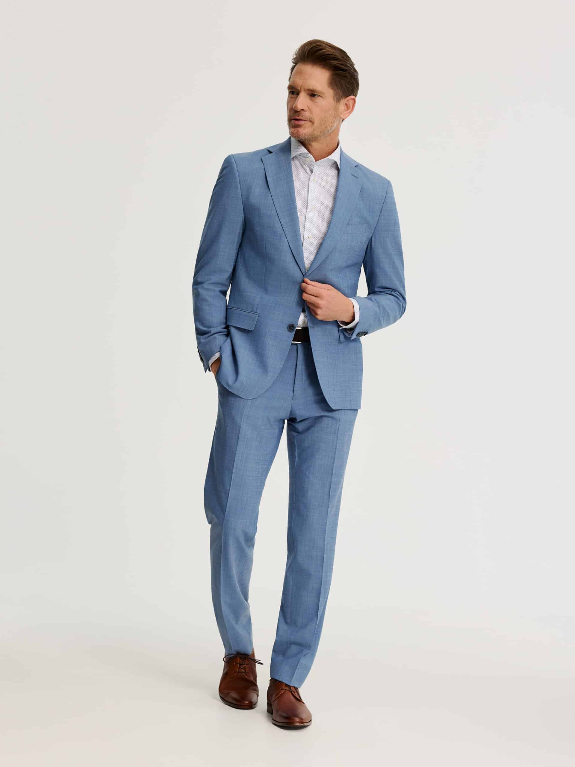 Kledingbox man voorbeeld zakelijk