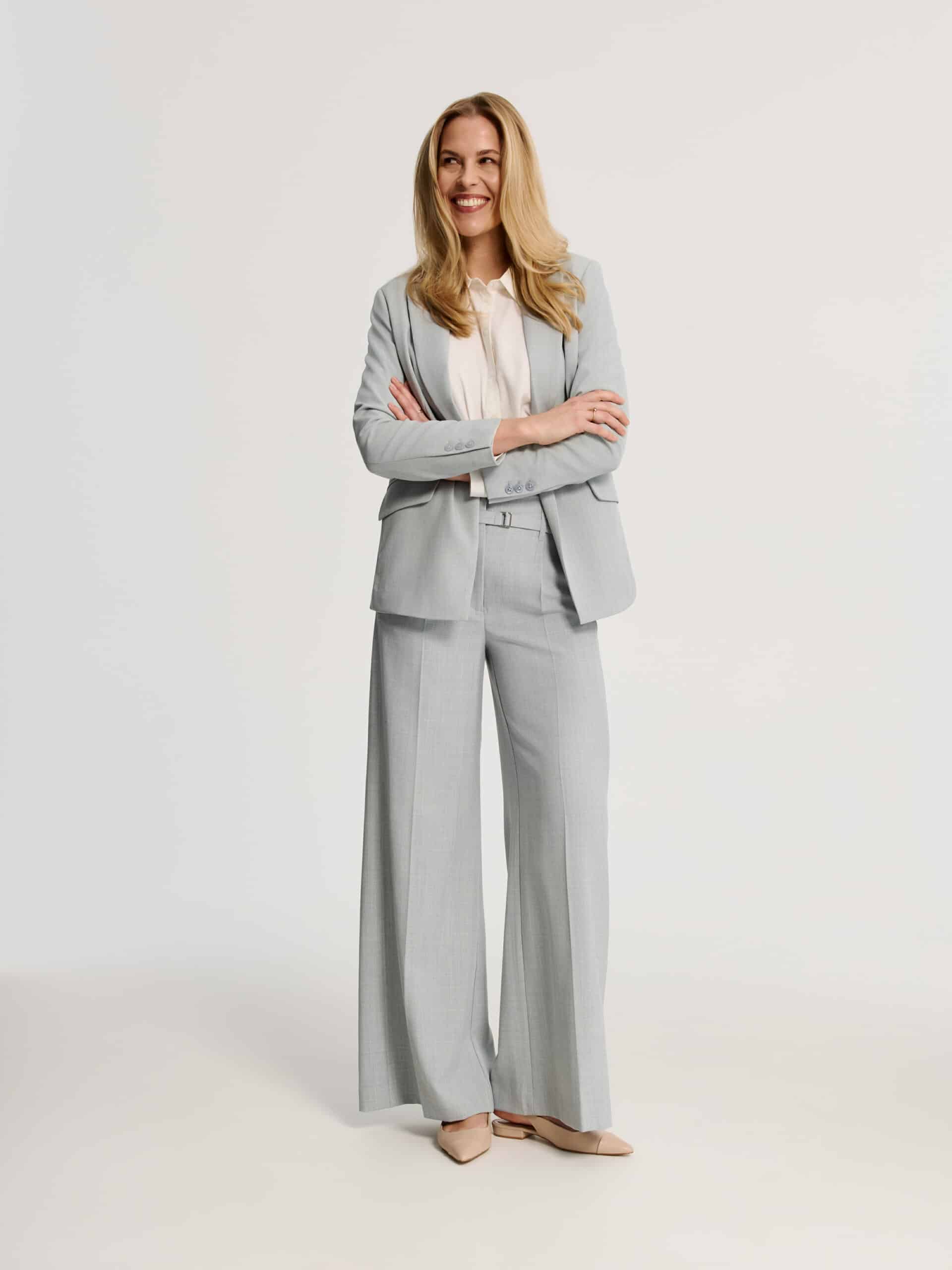 Kledingbox vrouw voorbeeld business