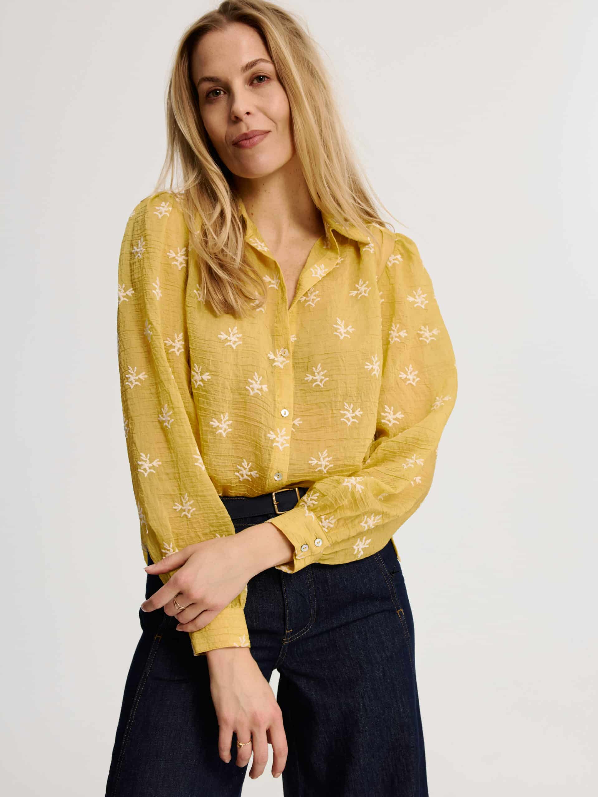 kledingbox vrouw met casual outfits